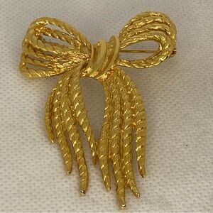 ANGEL BOW BROOCH